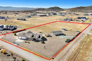 9820 N Echo Rdg Cir, Prescott Valley, AZ 86315 - Photo 2