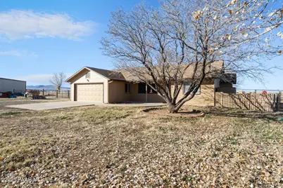 8725 E Spurr Lane, Prescott Valley, AZ 86315 - Photo 2