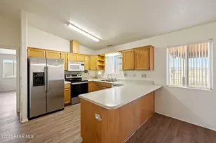 8725 E Spurr Ln, Prescott Valley, AZ 86315 - Photo 10