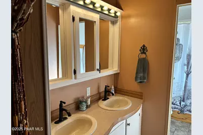 30653 W Basconia Lane, Seligman, AZ 86337 - Photo 18