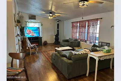30653 W Basconia Lane, Seligman, AZ 86337 - Photo 10