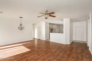 7677 E Shimmer Ln, Prescott Valley, AZ 86315 - Photo 10