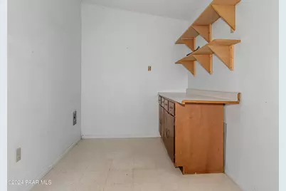 9797 W Rocky Rabbit Road, Ash Fork, AZ 86320 - Photo 20