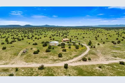 9797 W Rocky Rabbit Road, Ash Fork, AZ 86320 - Photo 4