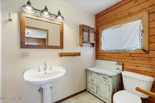 9797 W Rocky Rabbit Rd, Ash Fork, AZ 86320 - Photo 16