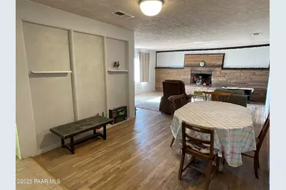 22530 W Willow Street, Seligman, AZ 86337 - Photo 8