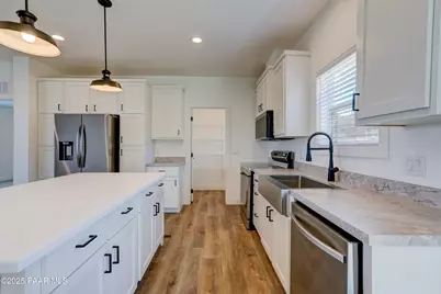 280 N Old Coach Trail, Dewey-Humboldt, AZ 86327 - Photo 6