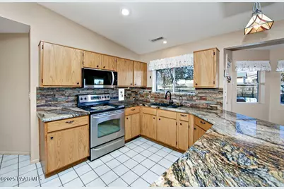 3250 N Mountain View Drive, Prescott Valley, AZ 86314 - Photo 8