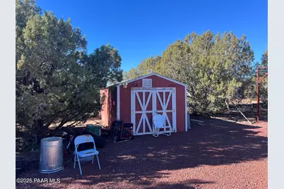 32425 W Our Street, Seligman, AZ 86337 - Photo 10