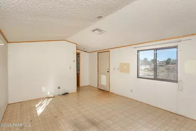 9187 E Whipsaw Lane, Prescott Valley, AZ 86314 - Photo 4