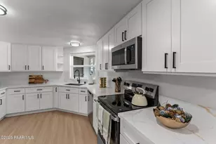 23865 W Coleman Dr, Congress, AZ 85332 - Photo 10