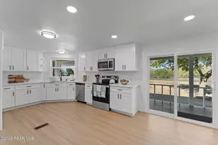 23865 W Coleman Dr, Congress, AZ 85332 - Photo 2