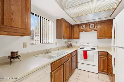 333 W Leroux Street #C4, Prescott, AZ 86303 - Photo 8
