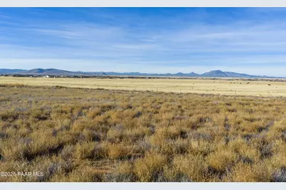 10116 E Songbird Way, Prescott Valley, AZ 86315 - Photo 10