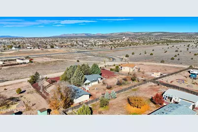 24945 N San Francisco Street, Paulden, AZ 86334 - Photo 30