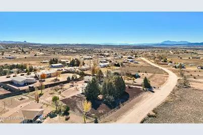 24945 N San Francisco Street, Paulden, AZ 86334 - Photo 4
