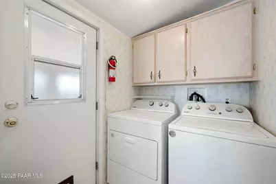 24945 N San Francisco Street, Paulden, AZ 86334 - Photo 18