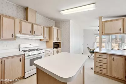 24945 N San Francisco Street, Paulden, AZ 86334 - Photo 14