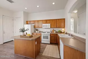 6671 E Sandhurst Dr, Prescott Valley, AZ 86314 - Photo 12