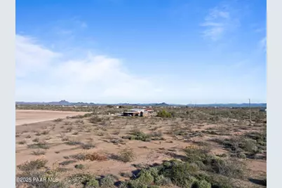 30040 W Redbird Road, Wittmann, AZ 85361 - Photo 32