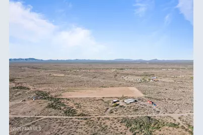 30040 W Redbird Road, Wittmann, AZ 85361 - Photo 34
