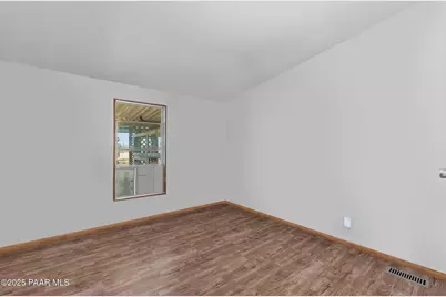 30040 W Redbird Road, Wittmann, AZ 85361 - Photo 14