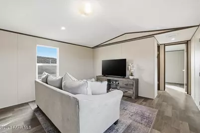 18000 E Quiet Valley Drive, Dewey-Humboldt, AZ 86327 - Photo 4