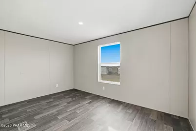 18000 E Quiet Valley Drive, Dewey-Humboldt, AZ 86327 - Photo 10