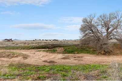 25550 N Leonora Lane, Paulden, AZ 86334 - Photo 8