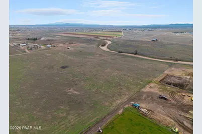 25550 N Leonora Lane, Paulden, AZ 86334 - Photo 16