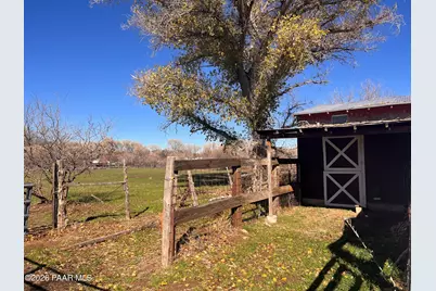 3140 S Iron Springs Road, Skull Valley, AZ 86338 - Photo 20