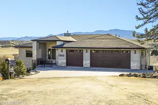 10603 E Straight Arrow Rd, Dewey-Humboldt, AZ 86327 - Photo 2