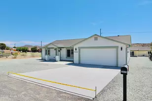 20275 E Mesa Verde Rd, Mayer, AZ 86333 - Photo 4
