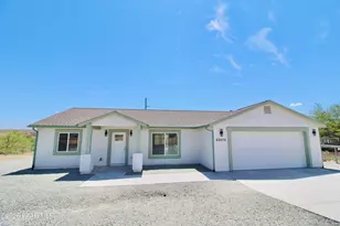 20275 E Mesa Verde Rd, Mayer, AZ 86333 - Photo 2