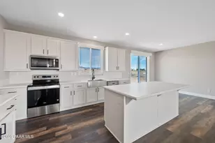 7455 E Bunkhouse Rd, Prescott Valley, AZ 86315 - Photo 8