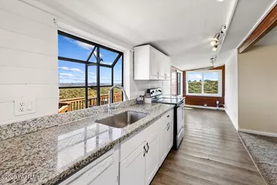 9275 E Chestnut Hill Avenue, Dewey-Humboldt, AZ 86327 - Photo 4