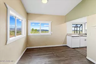 9275 E Chestnut Hill Ave, Dewey-Humboldt, AZ 86327 - Photo 10