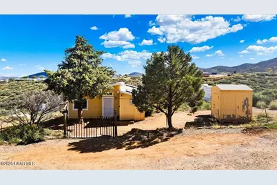 9275 E Chestnut Hill Avenue, Dewey-Humboldt, AZ 86327 - Photo 2