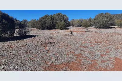 33175 Cowboy Clint Way, Seligman, AZ 86337 - Photo 14