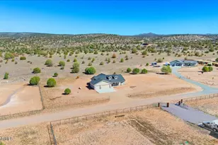 1220 E Cougar Rdg Rd, Paulden, AZ 86334 - Photo 28