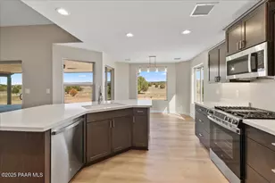 1220 E Cougar Rdg Rd, Paulden, AZ 86334 - Photo 8