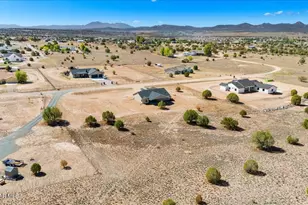 1220 E Cougar Rdg Rd, Paulden, AZ 86334 - Photo 30