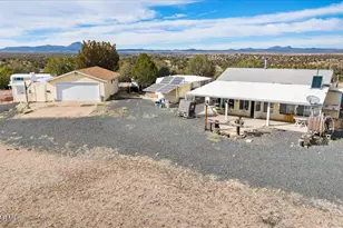 44044 N Haywire Rd, Ash Fork, AZ 86320 - Photo 22