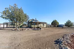 685 W Iris Rd, Paulden, AZ 86334 - Photo 26