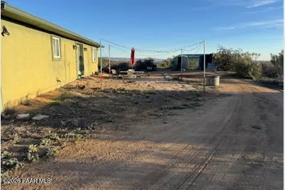 1900 Colors Of The Wind Road #R, Dewey-Humboldt, AZ 86327 - Photo 2