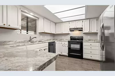 11113 E Cochise Circle, Dewey-Humboldt, AZ 86327 - Photo 6