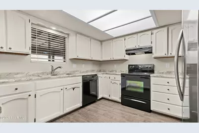 11113 E Cochise Circle, Dewey-Humboldt, AZ 86327 - Photo 4