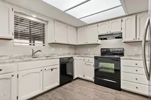 11113 E Cochise Circle, Dewey-Humboldt, AZ 86327 - Photo 4