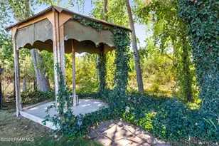 12070 W Kelton Ln, Skull Valley, AZ 86338 - Photo 8