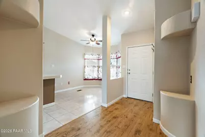 12170 E Obsidian Loop Road, Dewey-Humboldt, AZ 86314 - Photo 2